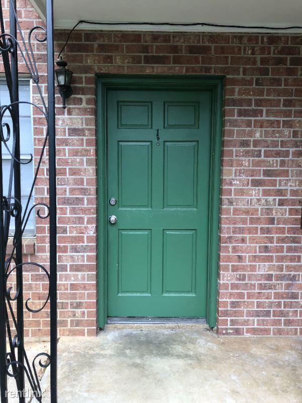304 304 Powers St 1 - Photo 2 of 18