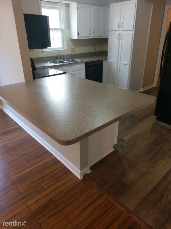 829 Malabu Dr - Photo 3 of 16