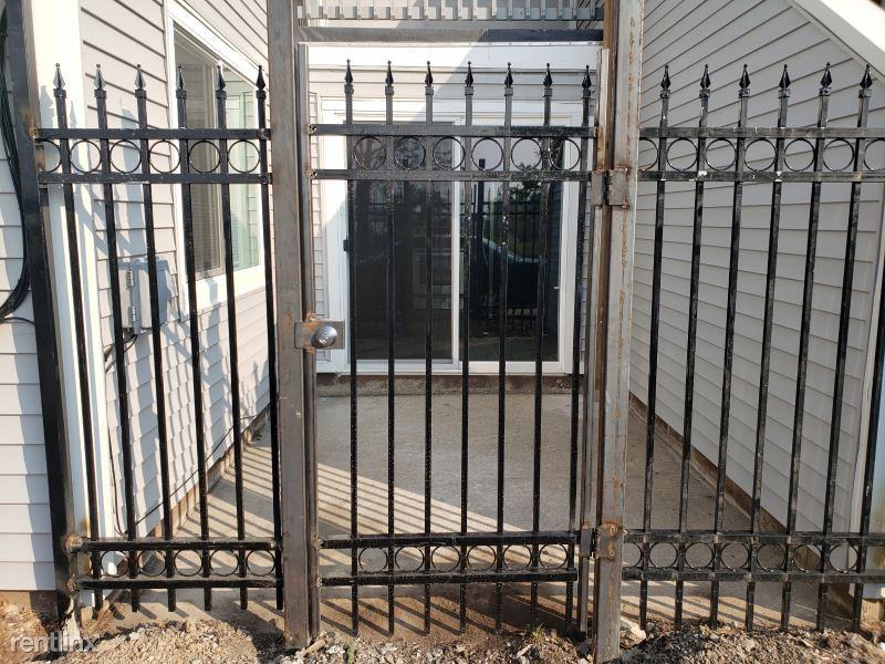 8331 W Northridge Ct - Photo 2 of 44