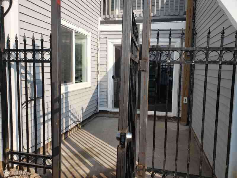 8331 W Northridge Ct - Photo 3 of 44