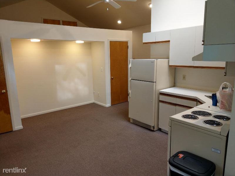 62 Harrison St - Photo 2 of 13