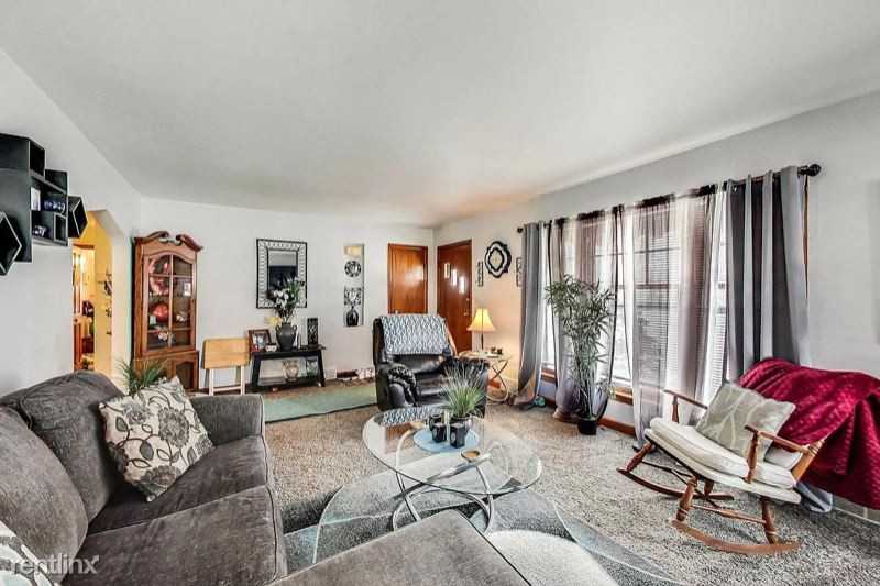 2402 S 83rd St - Photo 2 of 15