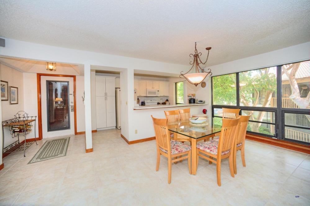 135 Brackenwood Rd - Photo 3 of 23