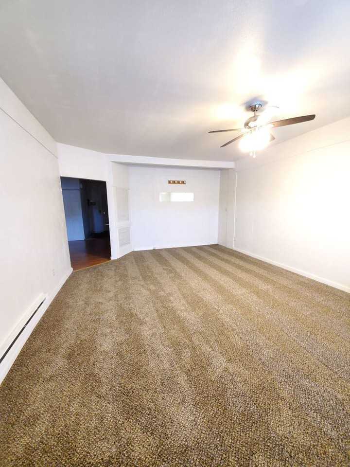 421 S County Rd - Photo 2 of 9