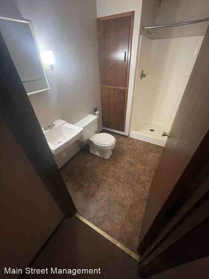 N5586 Broad St. - Photo 2 of 3