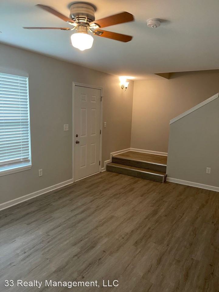 1107 Cousins Rd Apt A - Photo 3 of 11