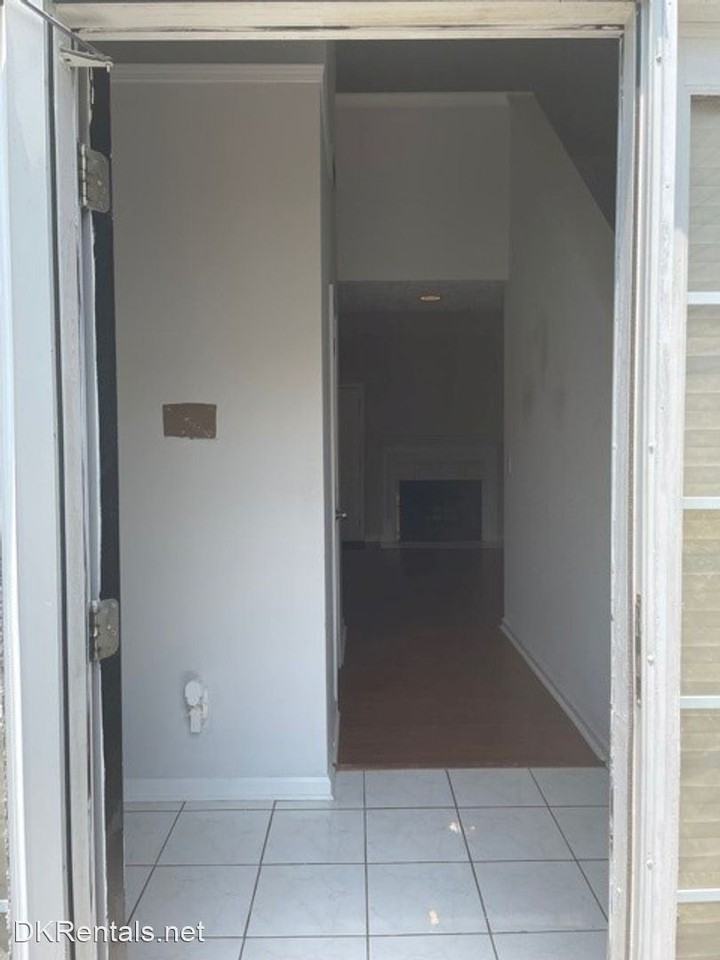 1109 Mary Lee Ct - Photo 2 of 27