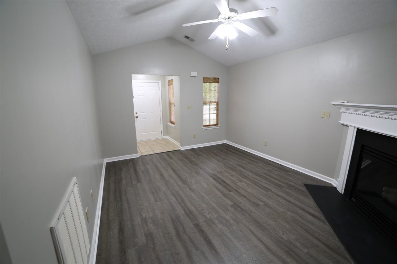 3009 Roundway Down Ln - Photo 2 of 20