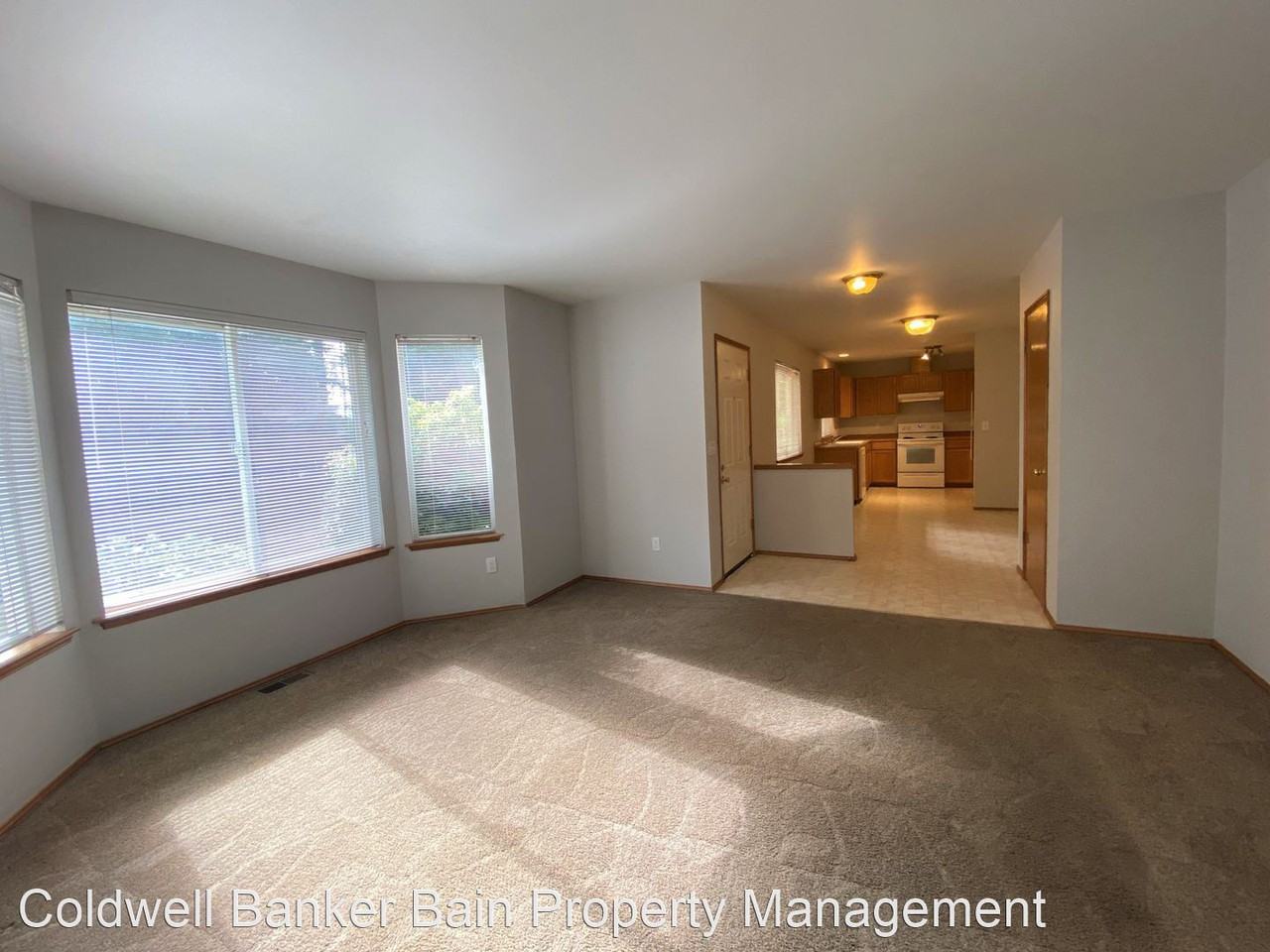 16910 Westshore Rd #A - Photo 3 of 13