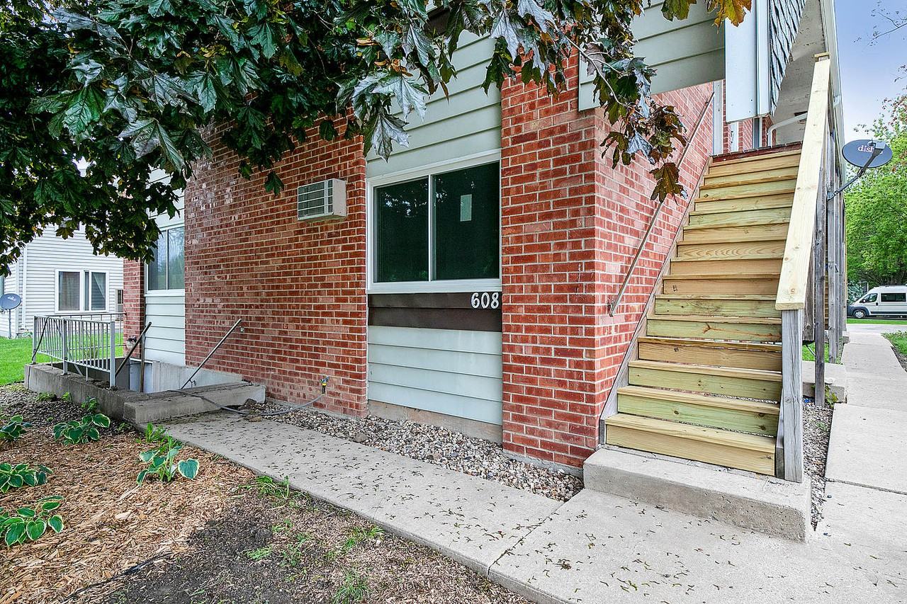 608 W Main St Apartments in Winneconne, WI 54986 Zumper