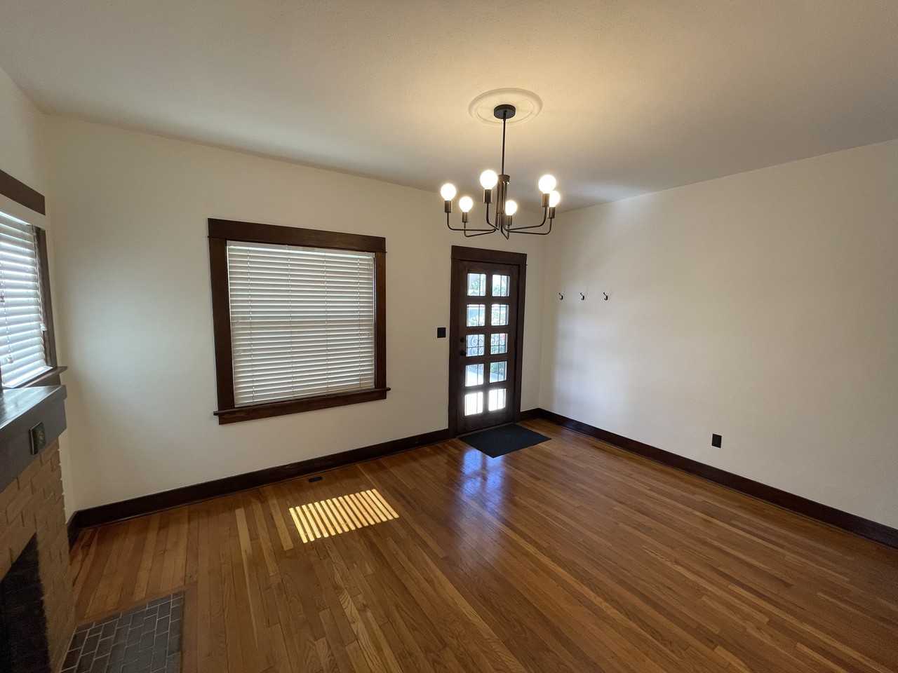 1041 E Grant Rd - Photo 4 of 33