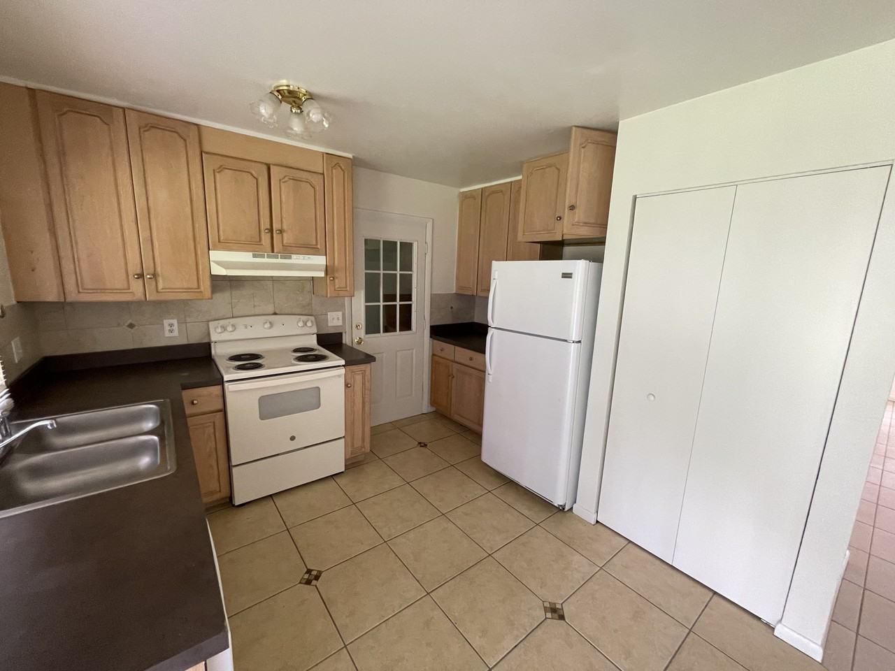 103 Rowland Rd - Photo 4 of 13