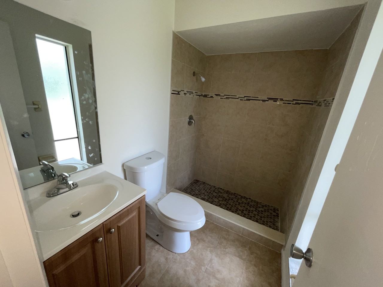 103 Rowland Rd - Photo 6 of 13