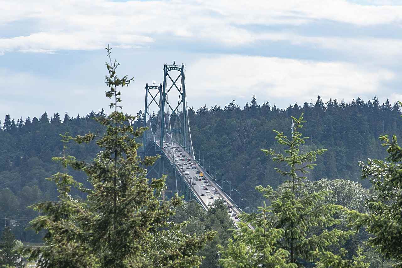 Woodcroft Apartments 2020 Fullerton Ave, North Vancouver, BC V7P 3G3