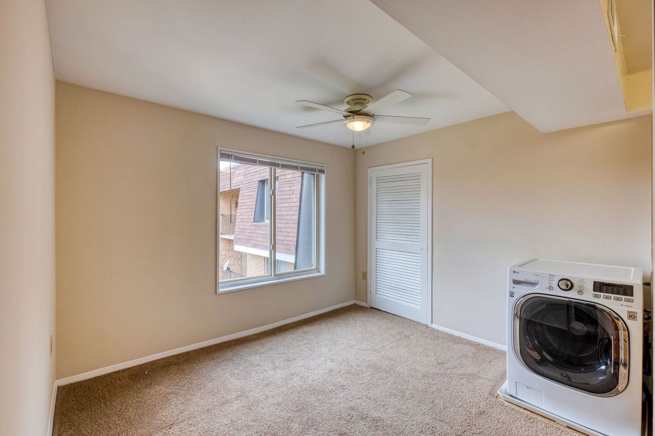 Oakton Park Apartments - Photo 7 of 28