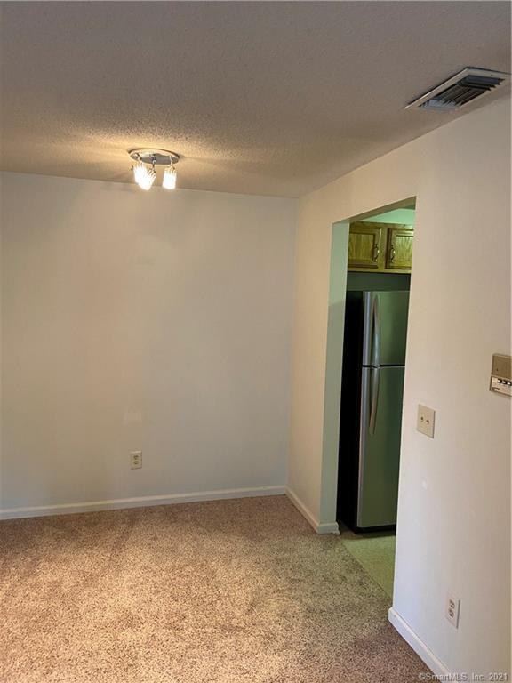 55 Oil Mill Rd Apt 22 - Photo 3 of 21