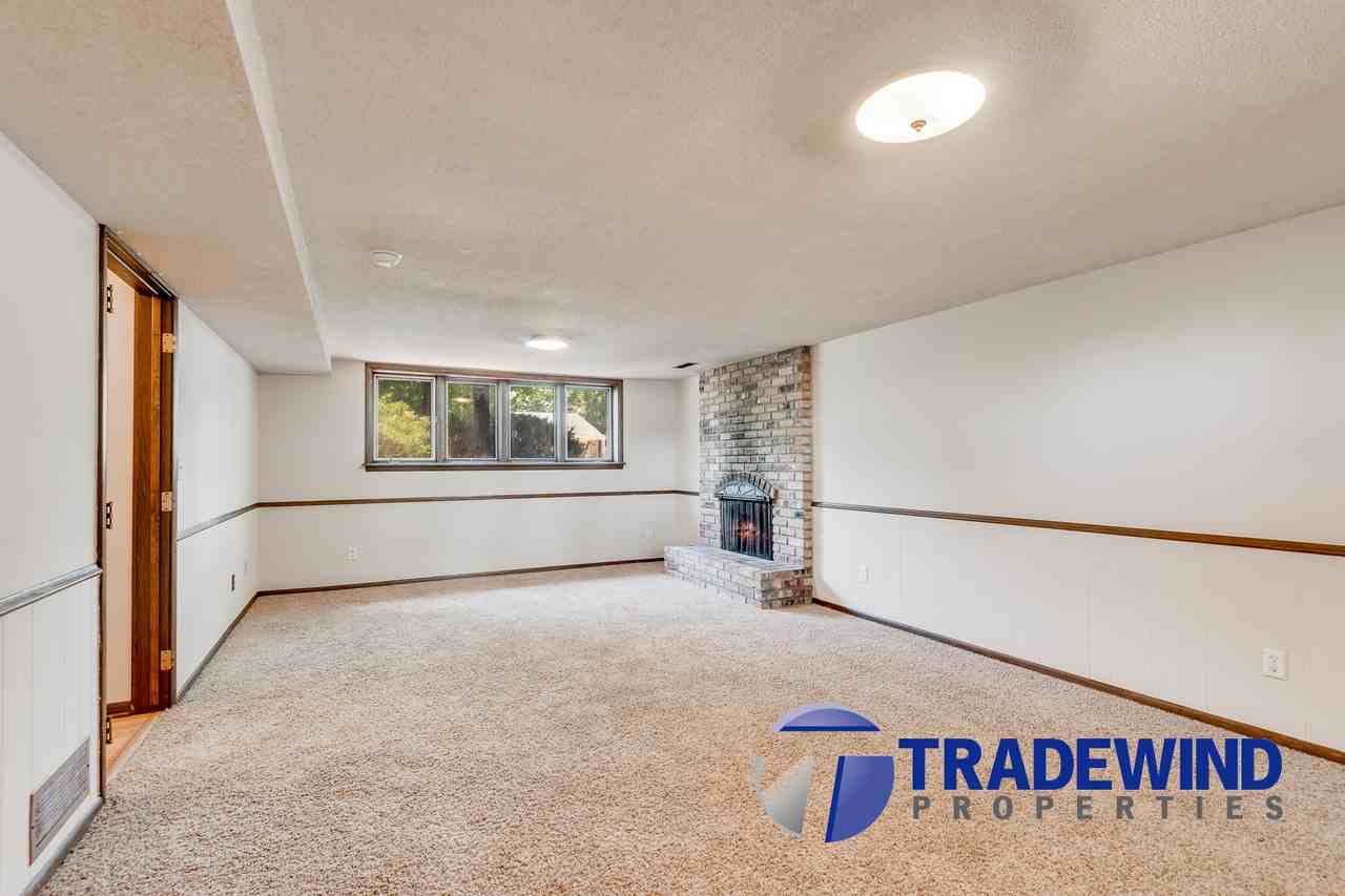 7916 61st Avenue North - Photo 3 of 47