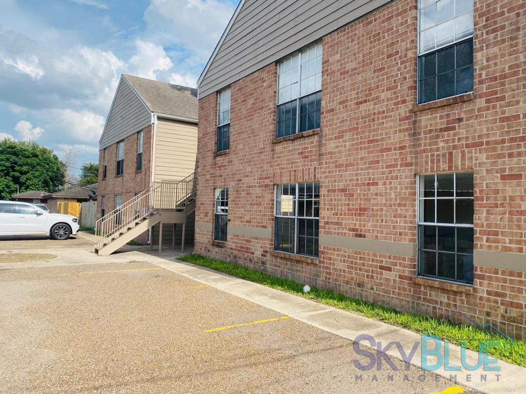 1006 W. Kelly Ave. Apt A, Pharr TX 78577 - Photo 2 of 15