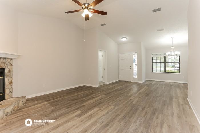 8891 Ivymill Pl N - Photo 3 of 13