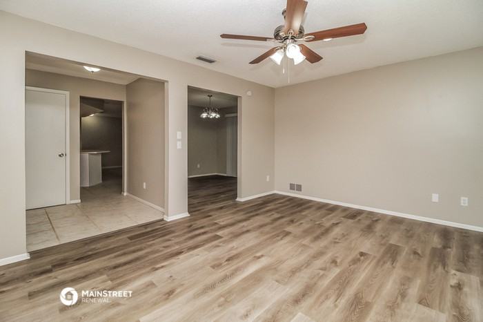 8501 Anise Ct - Photo 3 of 16