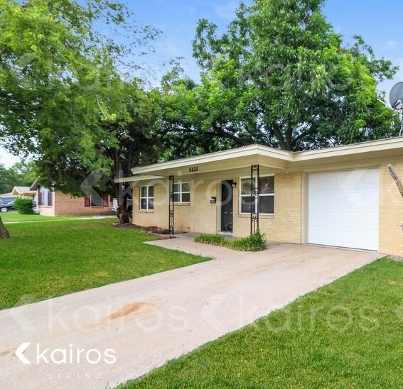 5420 Hensley Dr - Photo 2 of 16