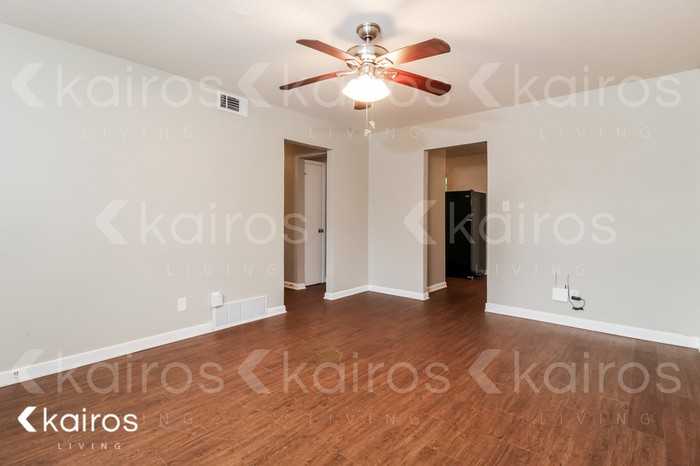 5420 Hensley Dr - Photo 3 of 16