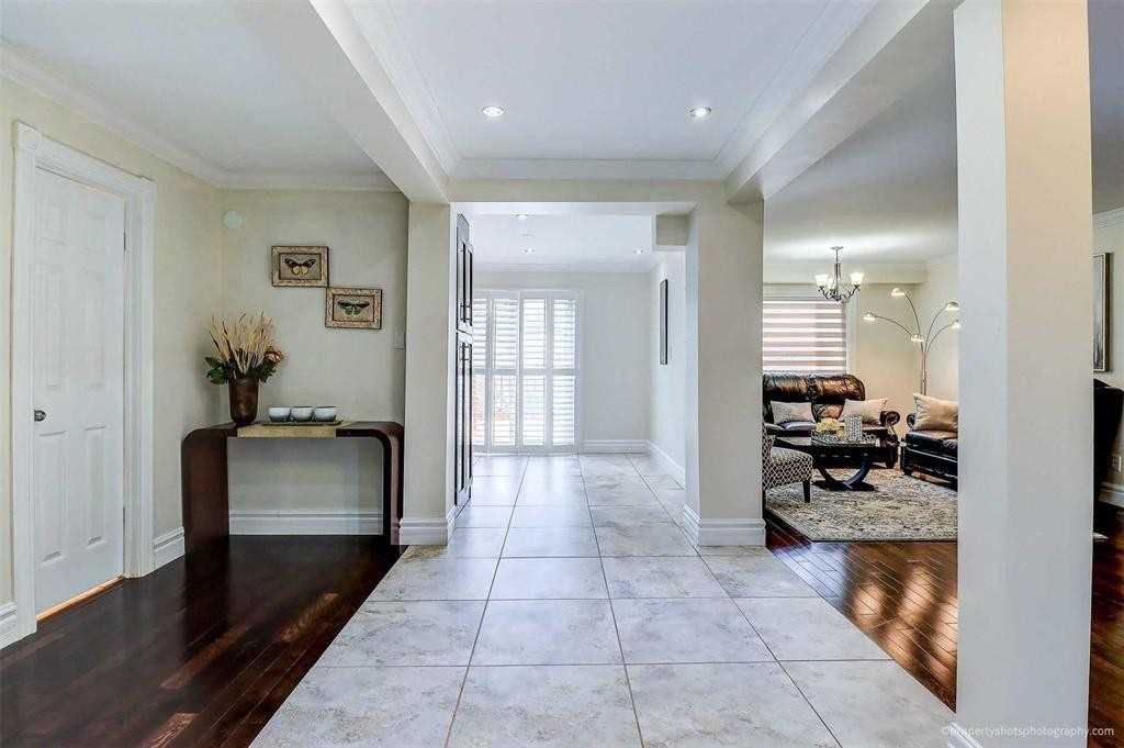27 Wicks Drive - Photo 2 of 22