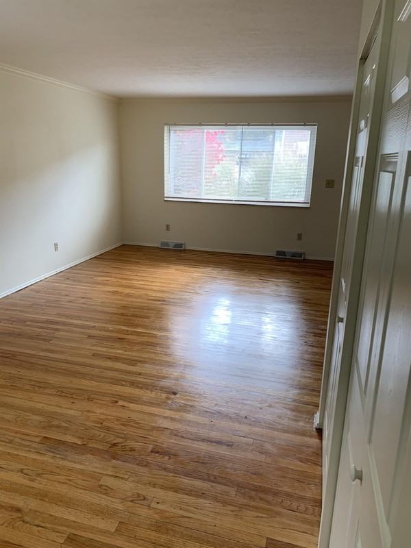 309 Kenridge Rd - Photo 5 of 13