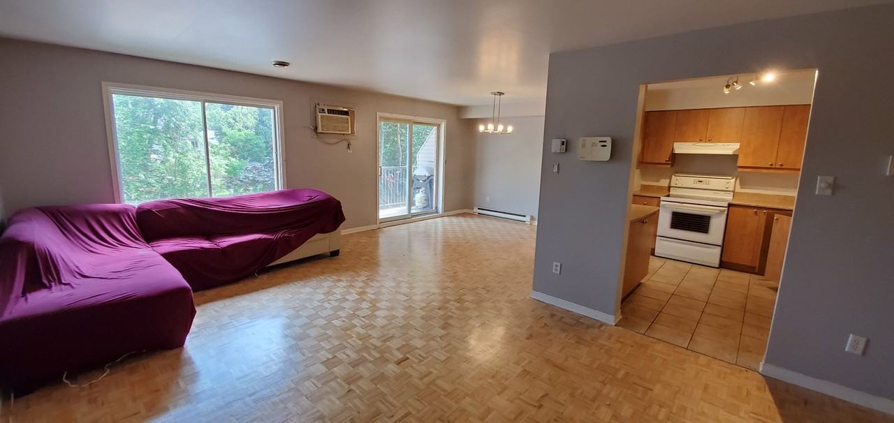 1600 Av Victoria - Photo 2 of 13