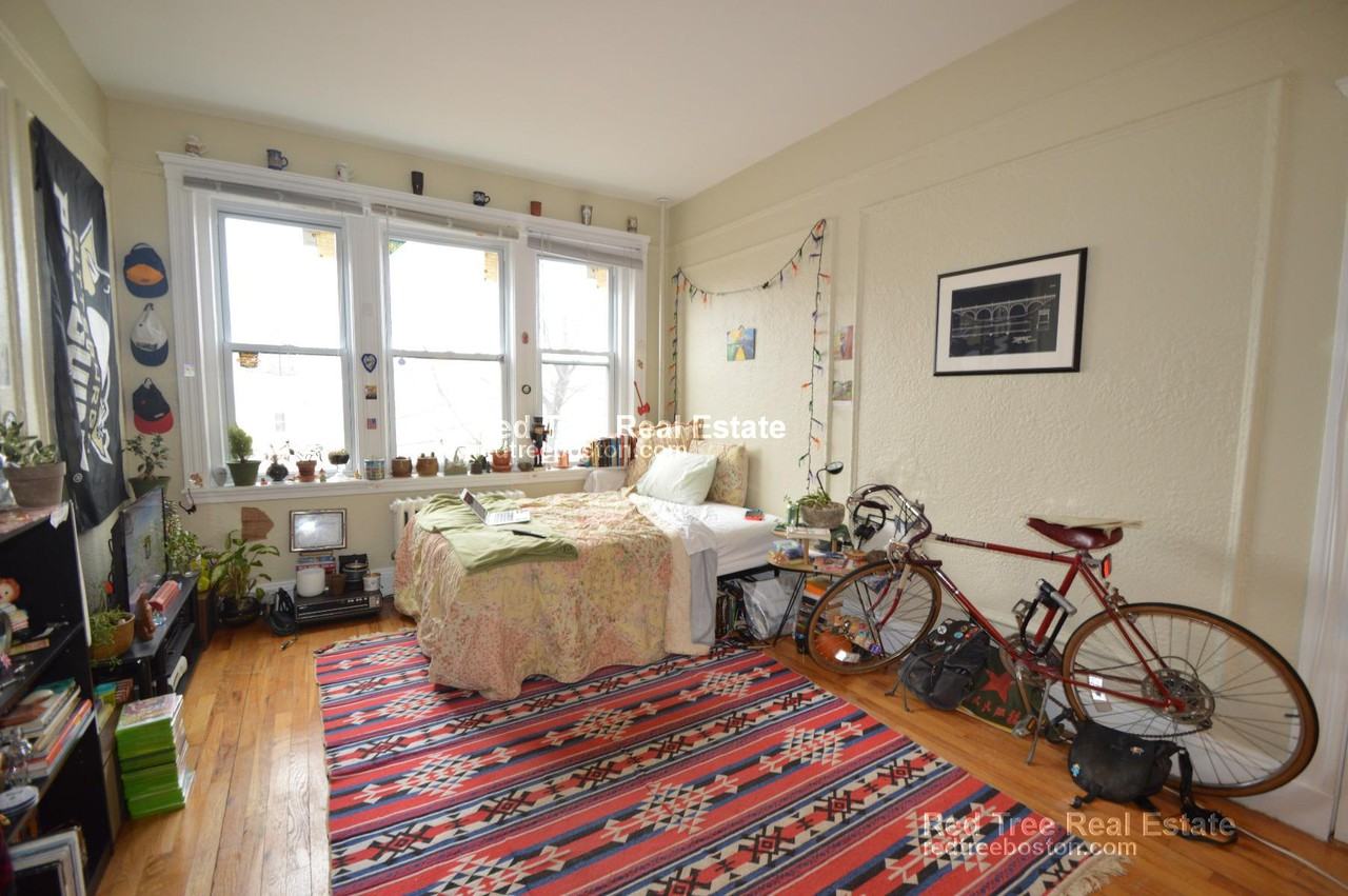 1691 Commonwealth Ave #27 - Photo 3 of 11