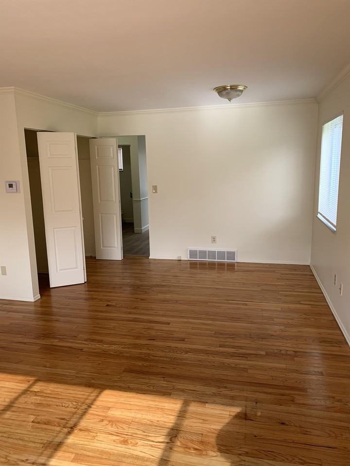 309 Kenridge Rd #309 - Photo 5 of 13