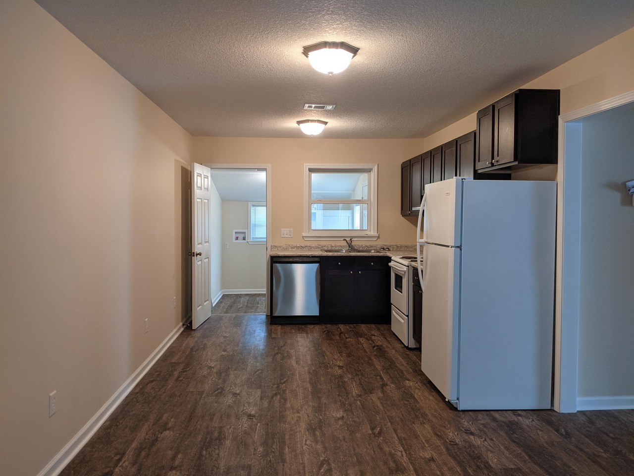 248 W Wesley Ave #2 - Photo 5 of 16