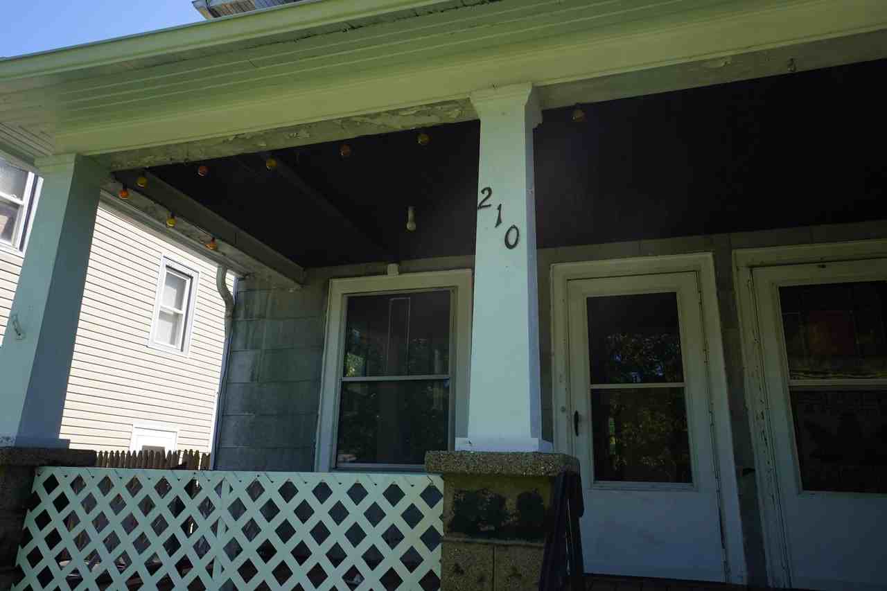 210 14th Street 1 1, Elyria, OH 44035 2 Bedroom Apartment for 750