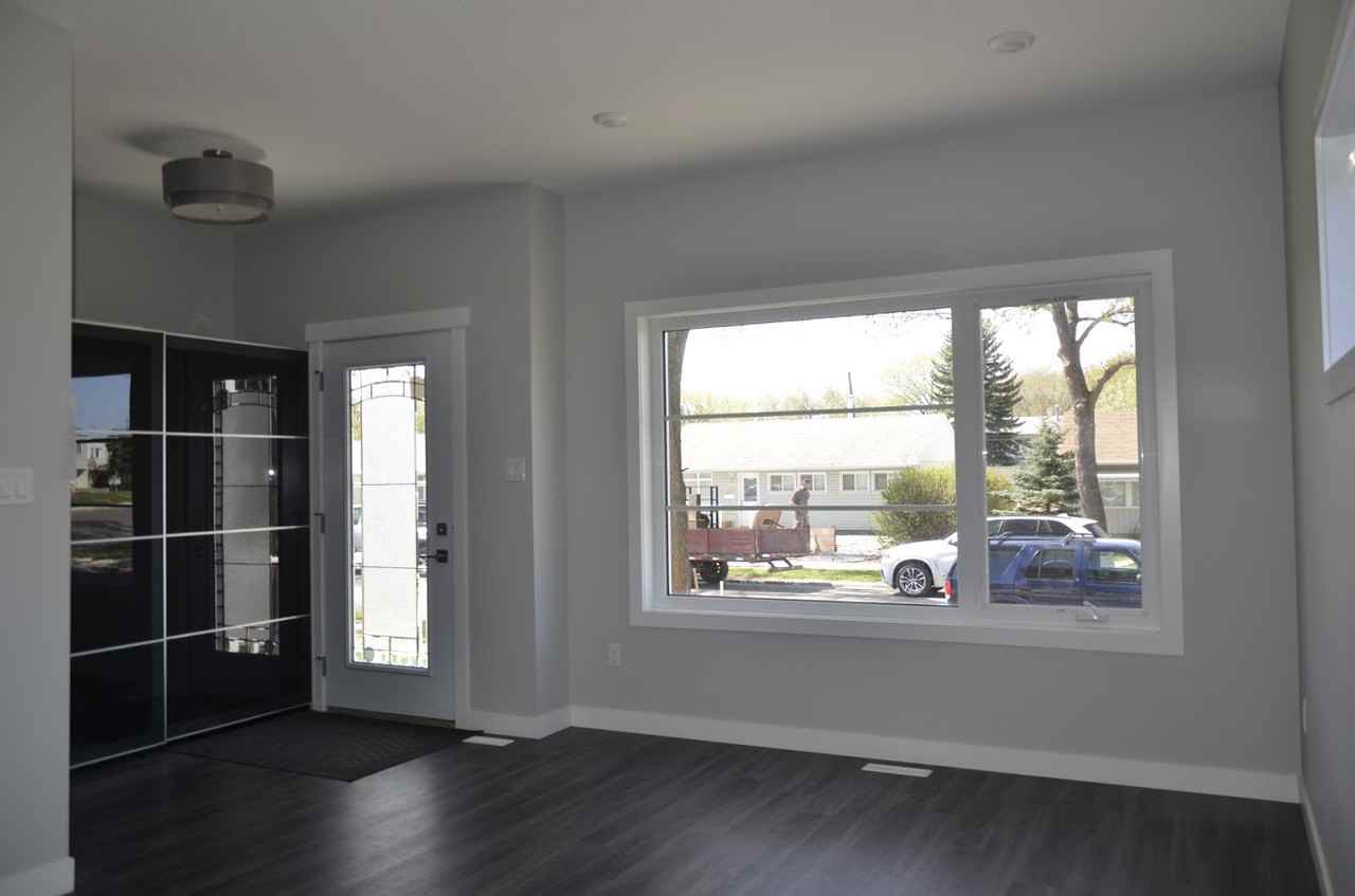 13309 104 St Nw Fl Northwestmain - Photo 2 of 9