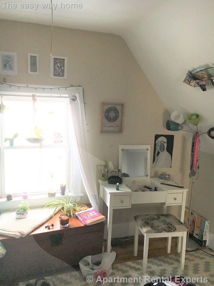 17 Putnam Ave - Photo 6 of 12