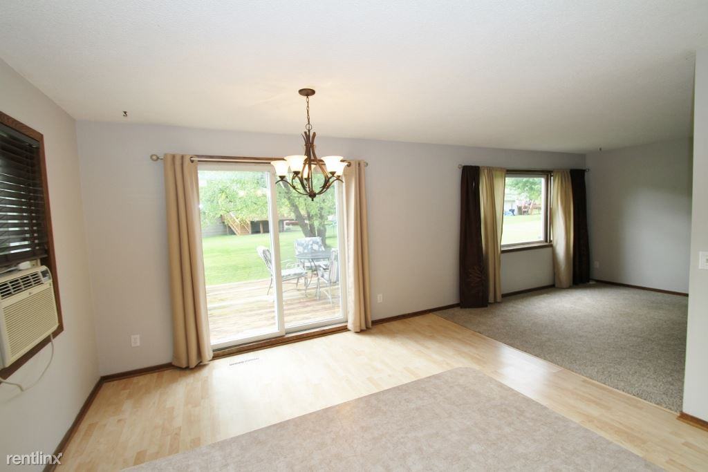 762 Dresden Ct - Photo 3 of 9