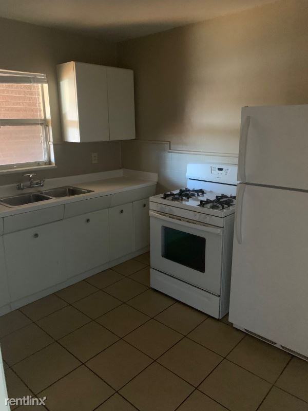 3701 Sleeper Ave - Photo 3 of 10