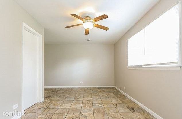 22135 Rockingham Rd - Photo 3 of 10