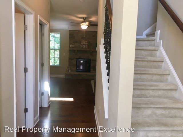 200 Davelyn Ct - Photo 3 of 26