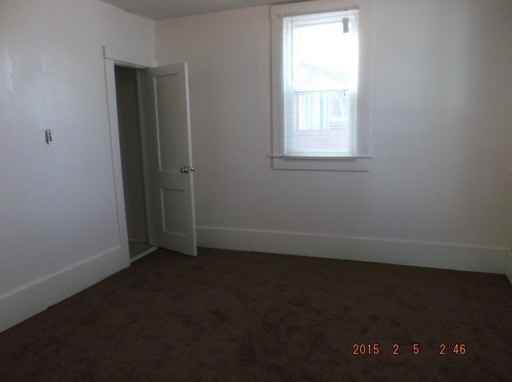 220 Jefferson Ave - Photo 3 of 7