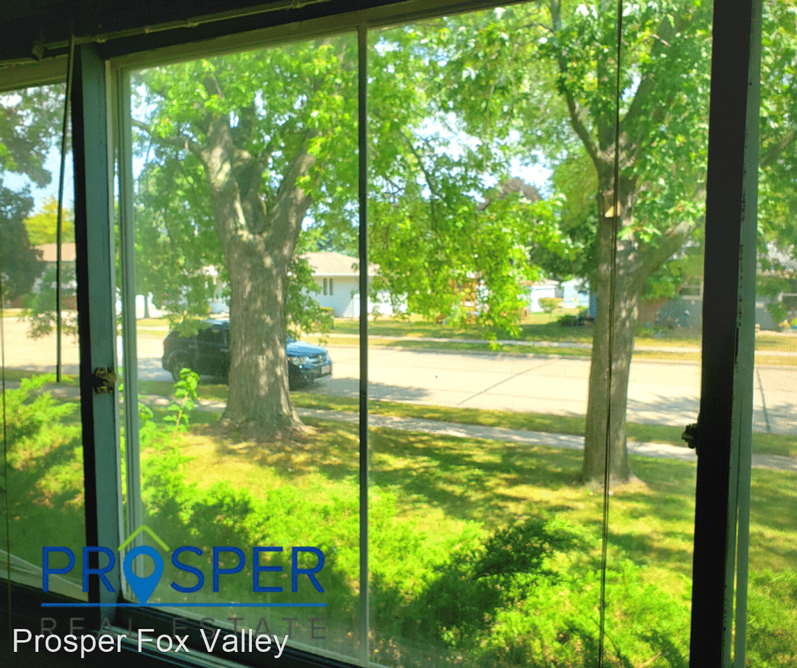1135 Moreland Street - Photo 2 of 7