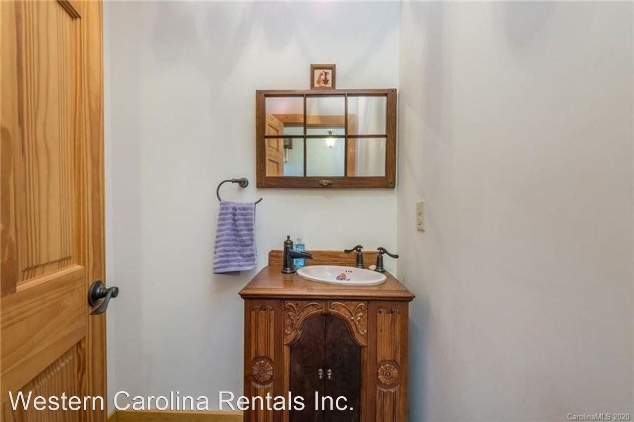 70 Selmar Way - Photo 3 of 28