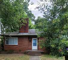featured image of 213 N Graham St