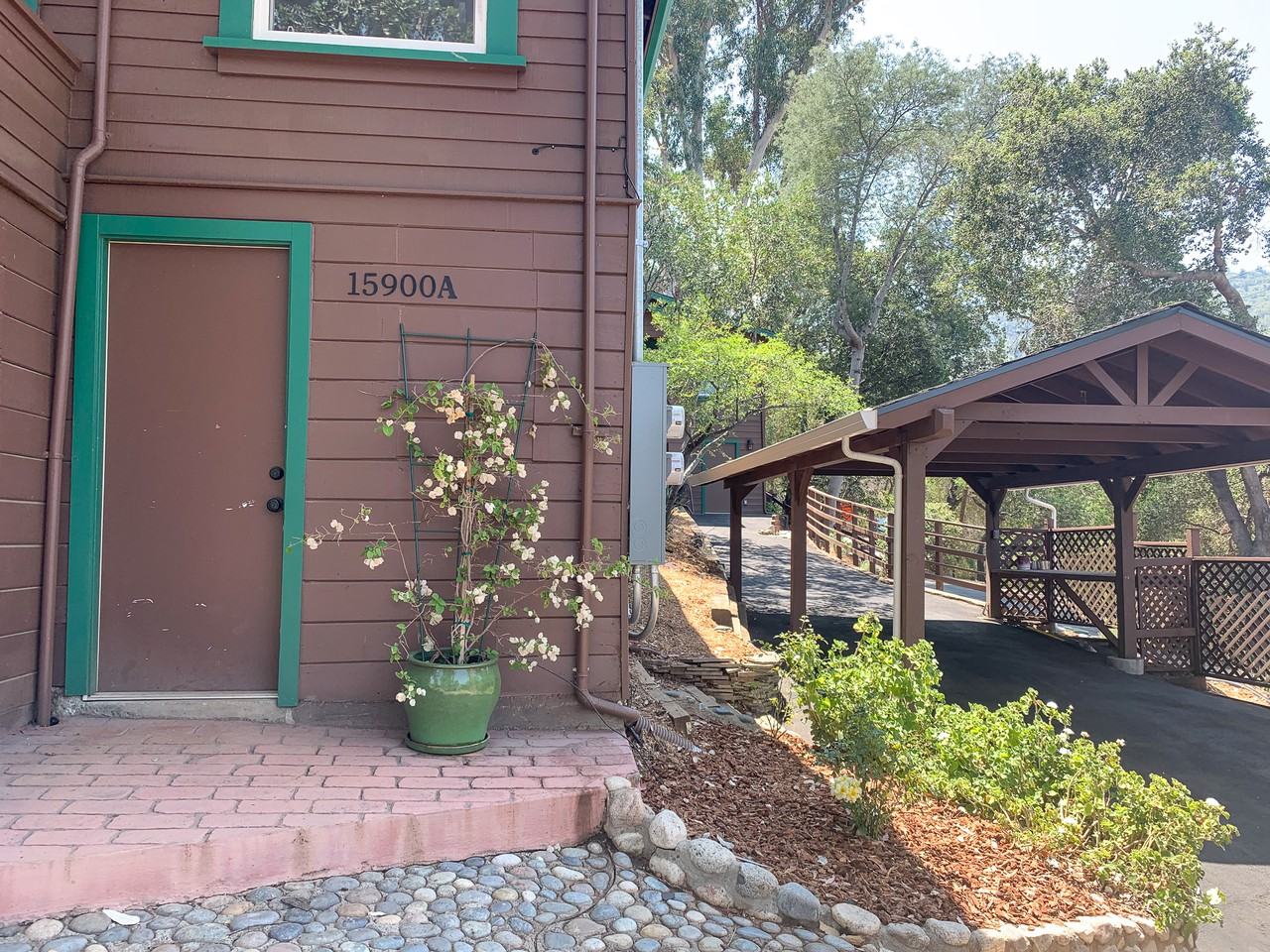 15900A Matilija Dr - Photo 3 of 16