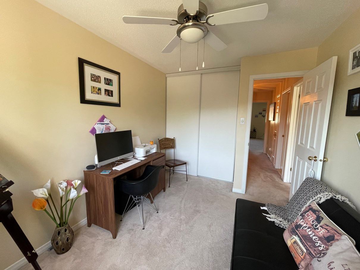 50 Thornbury Cres - Photo 2 of 27