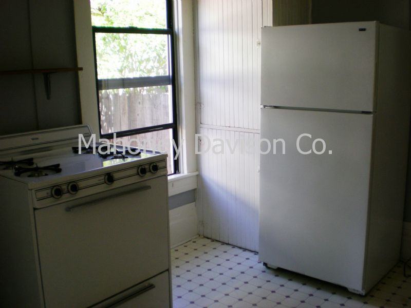 120 English St #B - Photo 3 of 7
