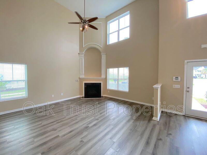 7402 Northgate Dr - Photo 2 of 21