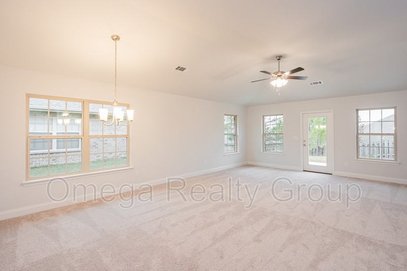 372 Ivy Hills Cir - Photo 6 of 33