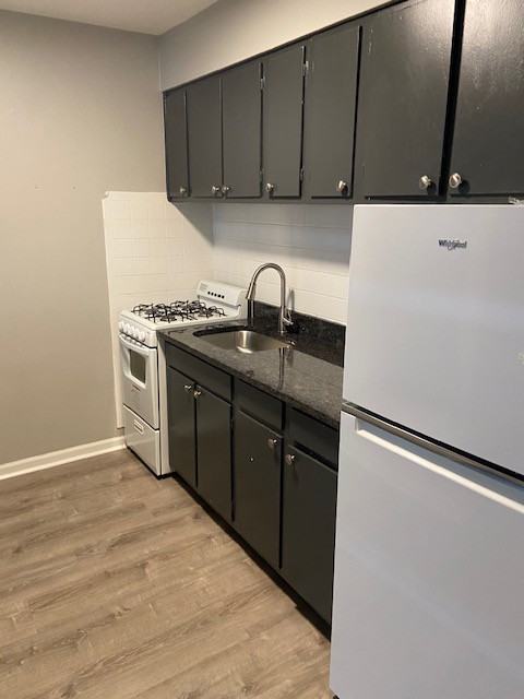 Commercial - Photo 3 of 6