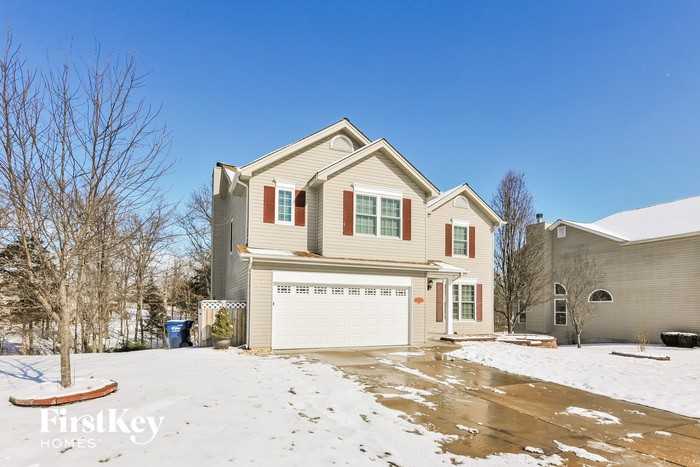 2005 Archway Dr - Photo 2 of 15